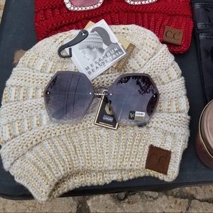 CC PONYTAIL BEANIES AND ACCESSORIES